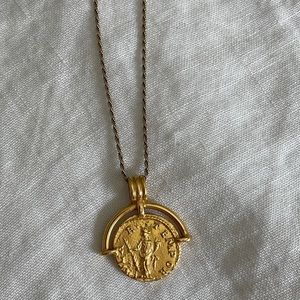 MISSOMA LUCY WILLIAMS MEDIUM ROMAN ARC COIN NECKLACE